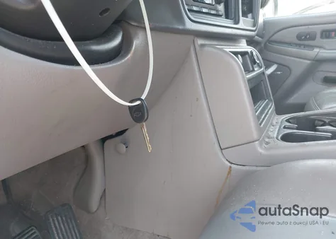 2005 Chevrolet Tahoe Lt из США, поврежденный, VIN 1GNEC13T05R226350